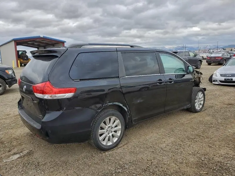 2014 TOYOTA SIENNA L 7-PASSENGER  