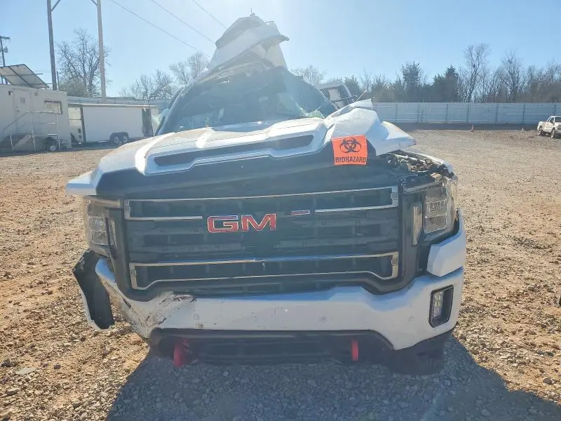 2021 GMC SIERRA K2500 AT4  