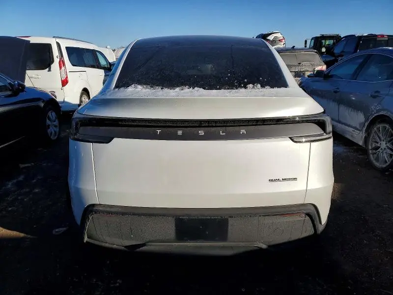 2026 TESLA MODEL Y   