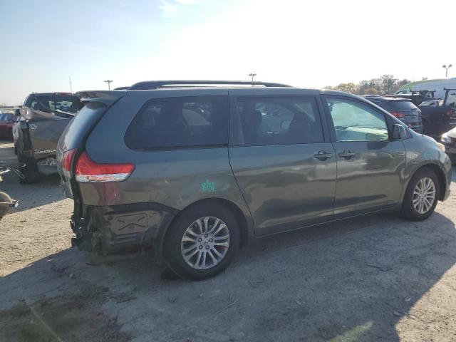 2011 TOYOTA SIENNA XLE