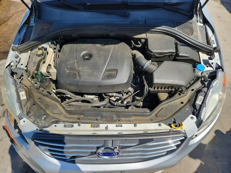 2016 VOLVO XC60 T5 PREMIER  