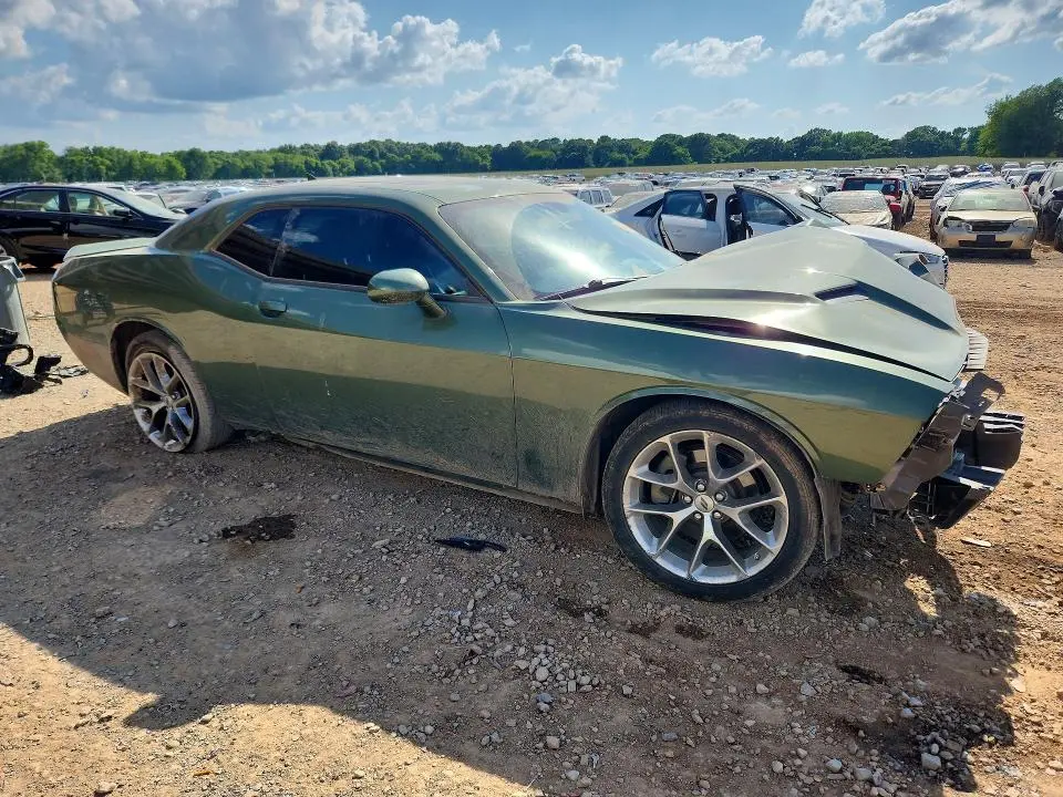 2022 DODGE CHALLENGER SXT  