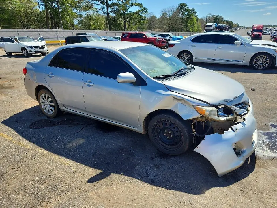 2013 TOYOTA COROLLA LE  