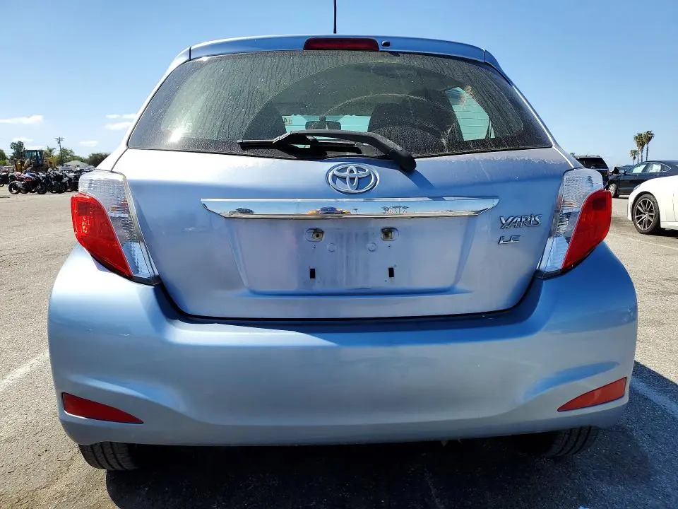 2012 TOYOTA YARIS 5-DOOR LE  