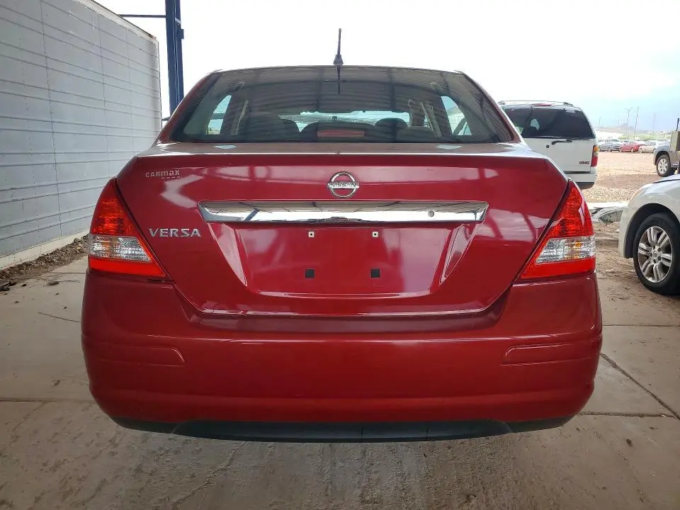 2010 NISSAN VERSA 1.8 S  