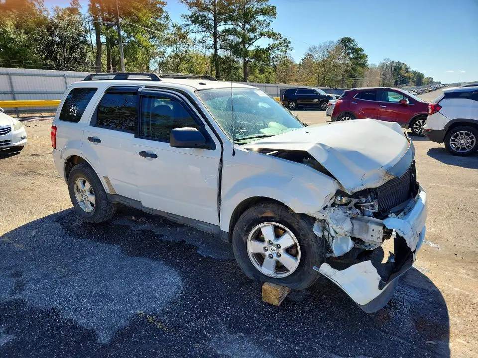 2012 FORD ESCAPE XLT  