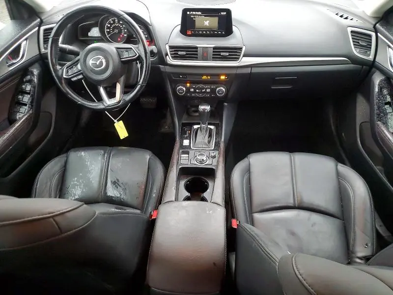 2018 MAZDA 3 TOURING  