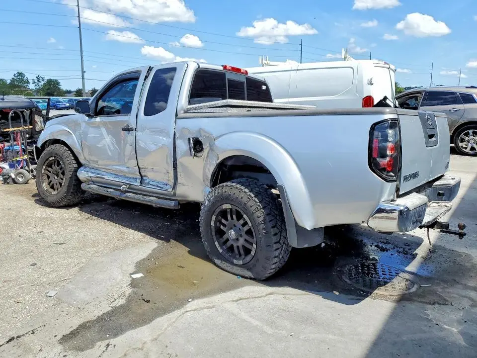 2010 NISSAN FRONTIER XE  