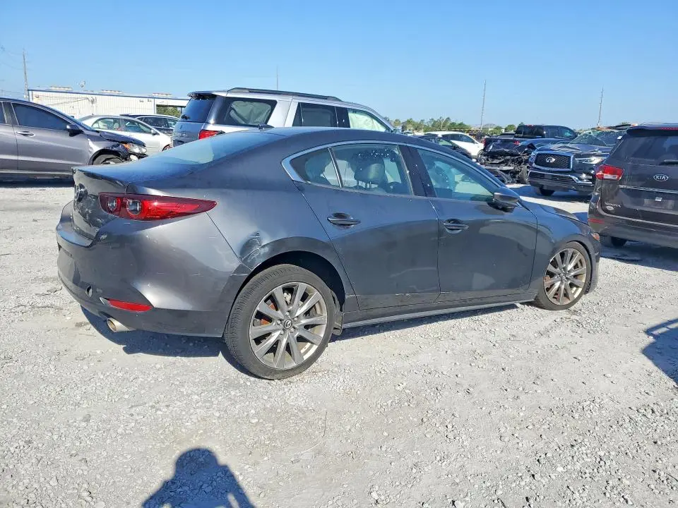 2023 MAZDA 3 PREMIUM  
