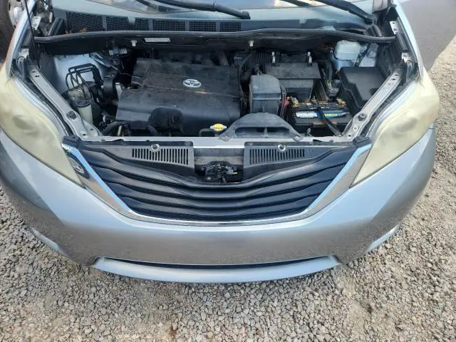 2011 TOYOTA SIENNA LE  