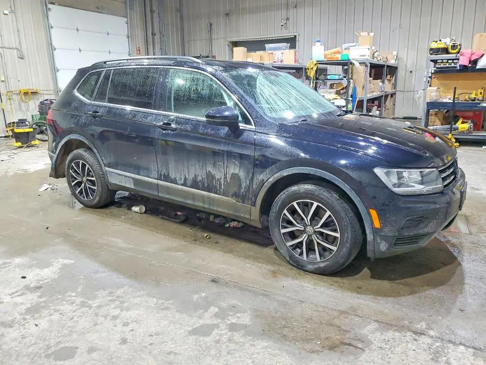 2021 VOLKSWAGEN TIGUAN SE  