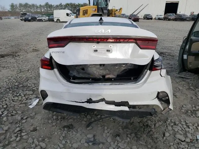 2024 KIA FORTE LX  
