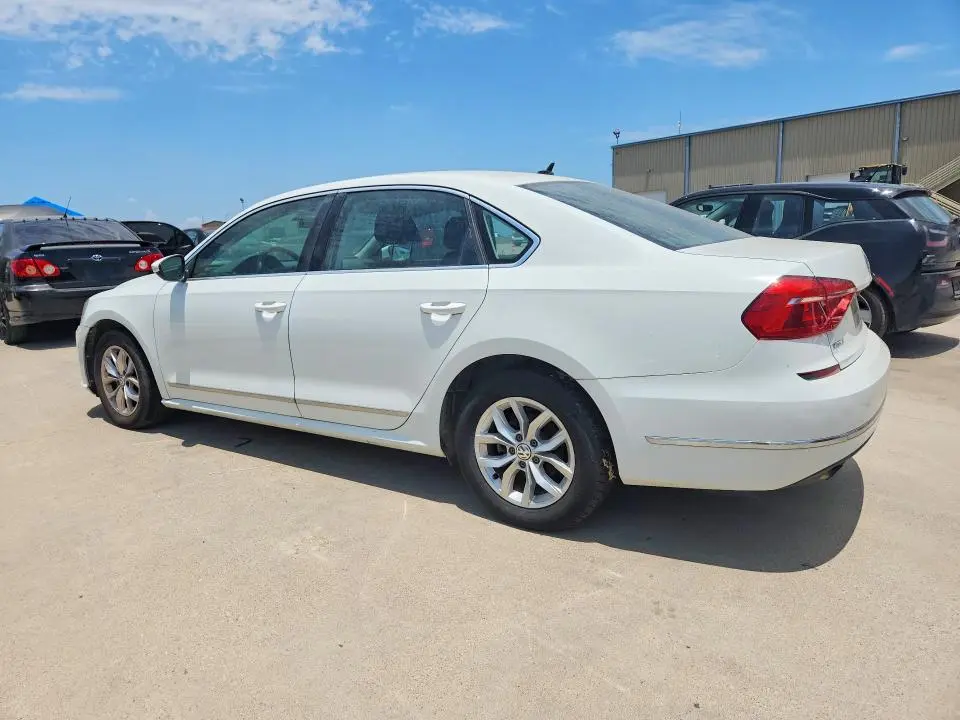 2016 VOLKSWAGEN PASSAT S  