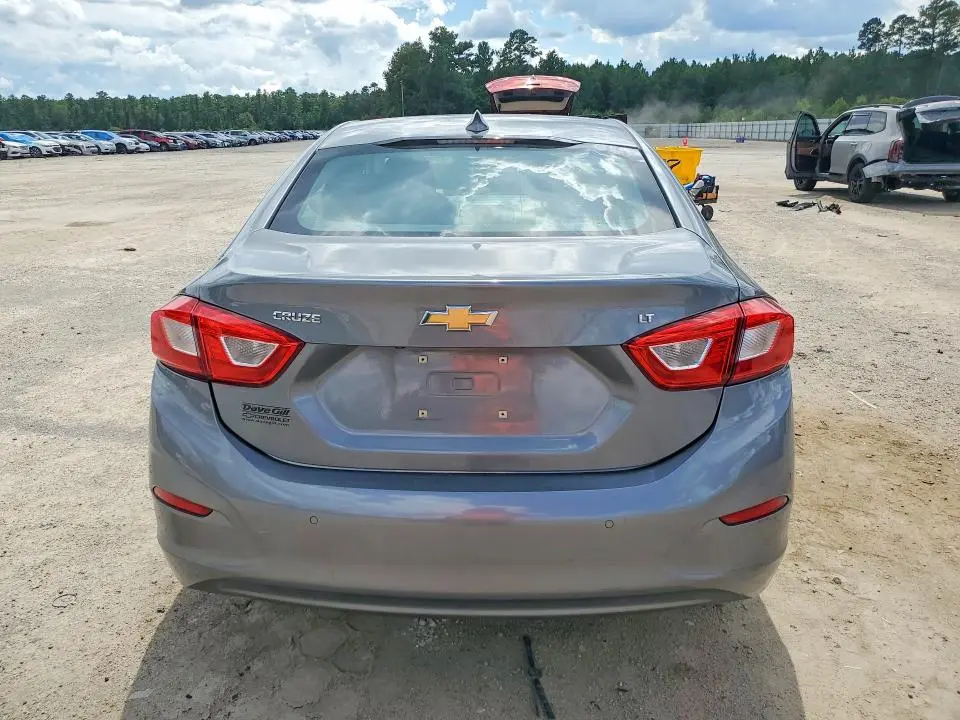 2018 CHEVROLET CRUZE LT  