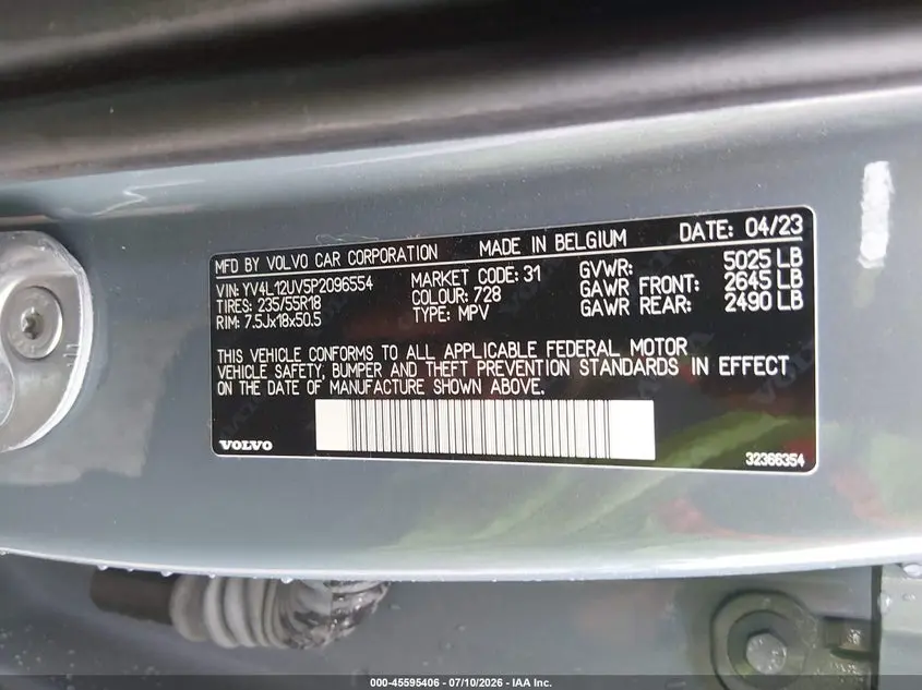 2023 VOLVO XC40 B5 CORE