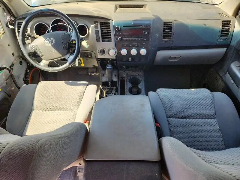 2010 TOYOTA TUNDRA CREWMAX SR5  