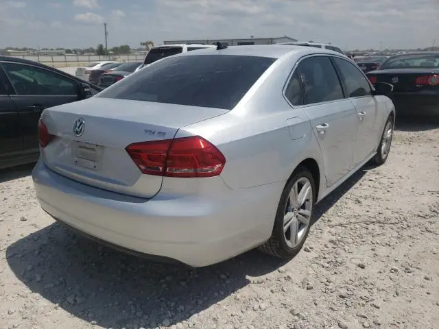 2015 VOLKSWAGEN PASSAT SE
