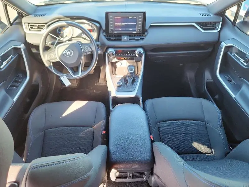 2022 TOYOTA RAV4 SE  