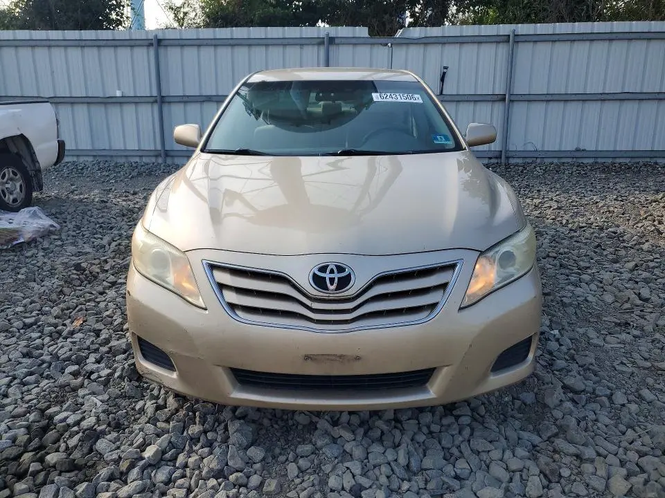 2010 TOYOTA CAMRY LE  