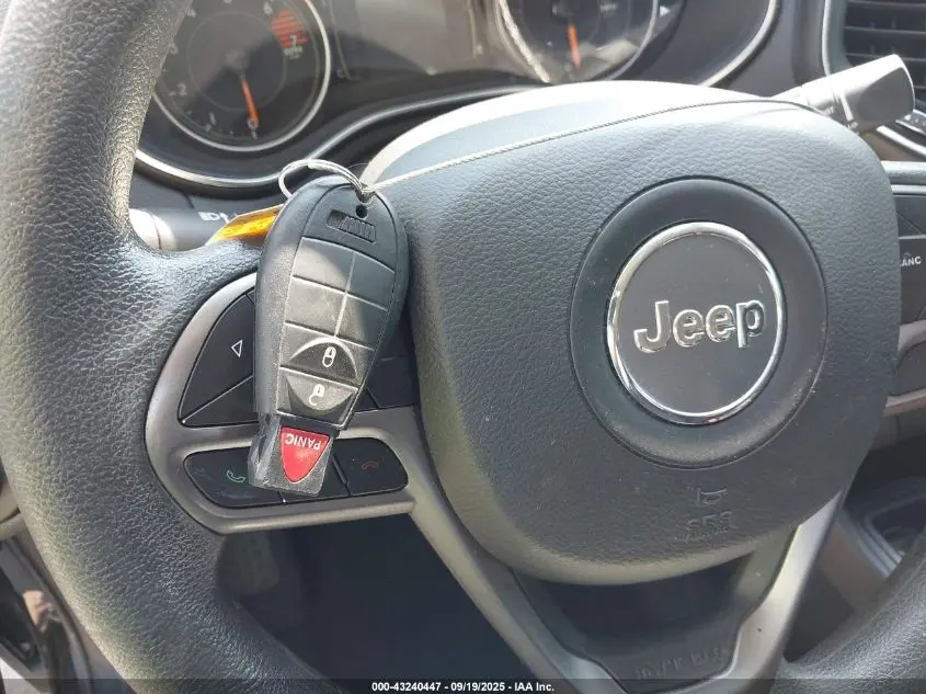 2020 JEEP CHEROKEE LATITUDE FWD