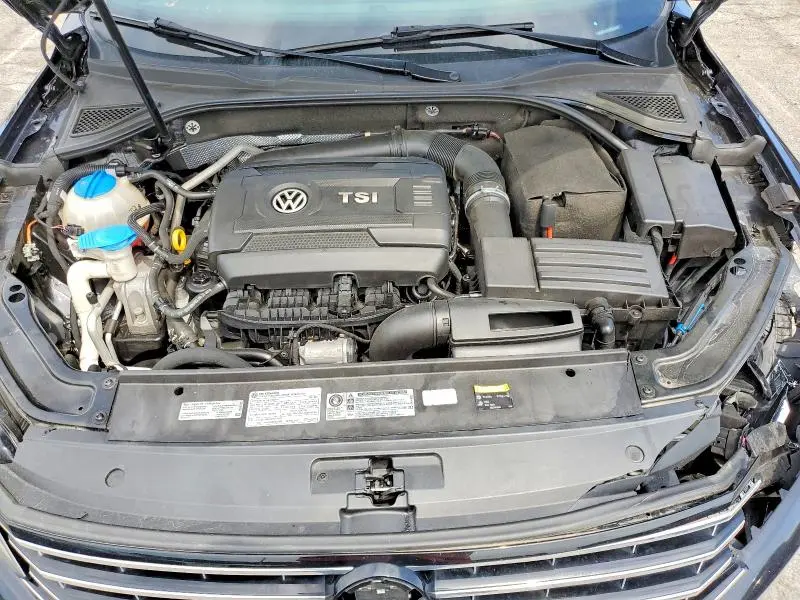 2017 VOLKSWAGEN PASSAT SE  