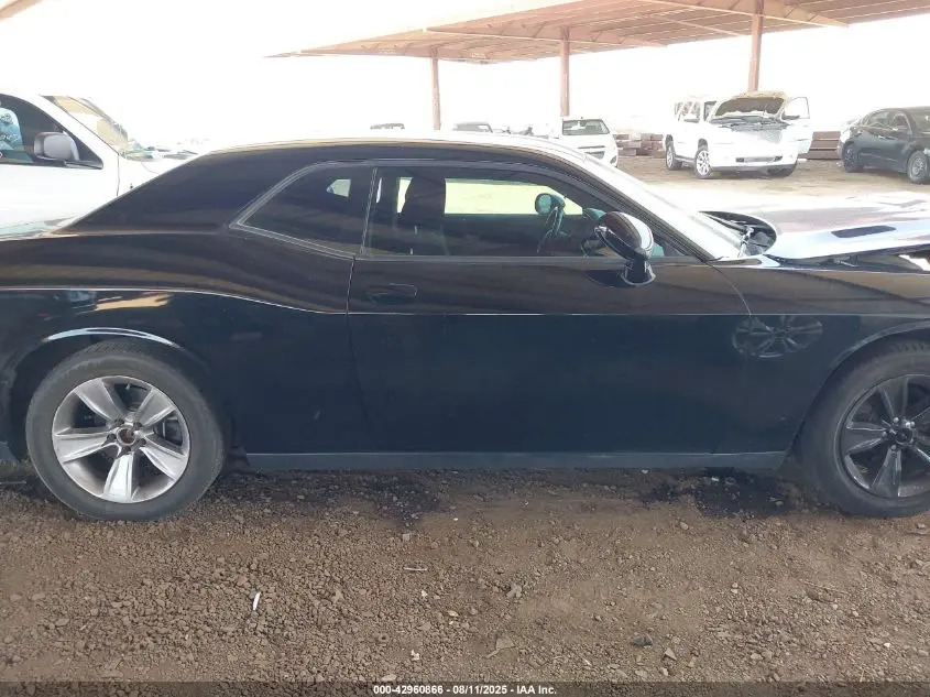 2016 DODGE CHALLENGER SXT