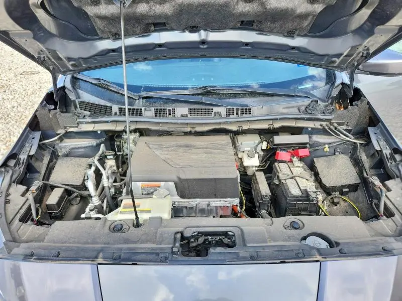 2022 NISSAN LEAF SV  