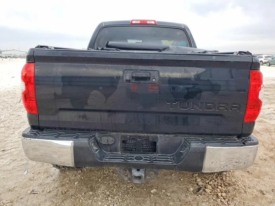 2016 TOYOTA TUNDRA CREWMAX SR5  