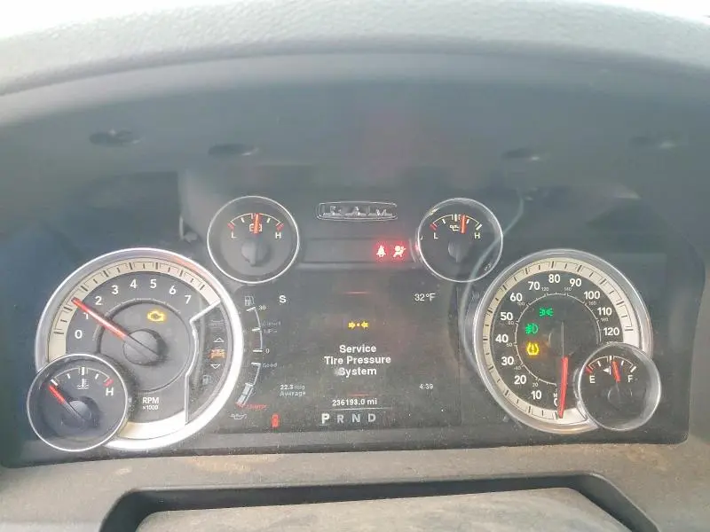 2014 RAM 1500 SLT  