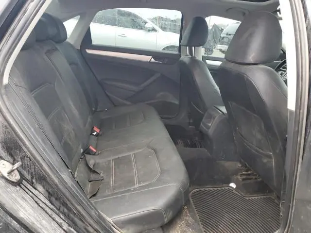 2012 VOLKSWAGEN PASSAT SE  
