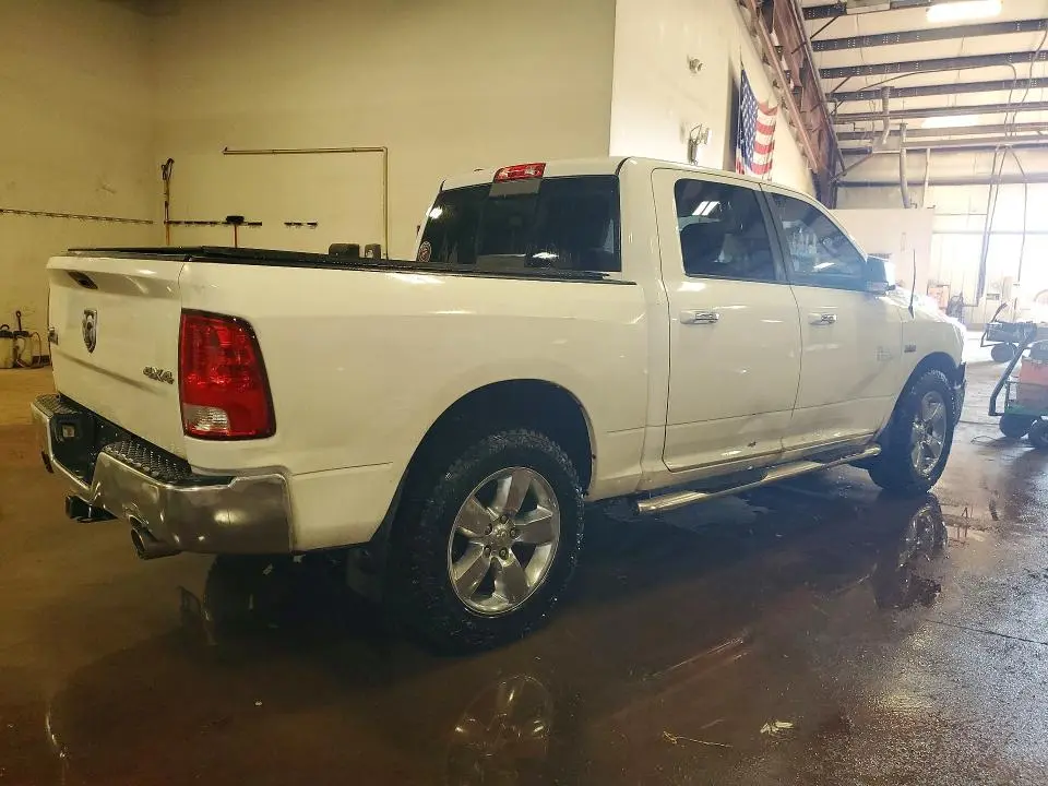 2014 RAM 1500 SLT  