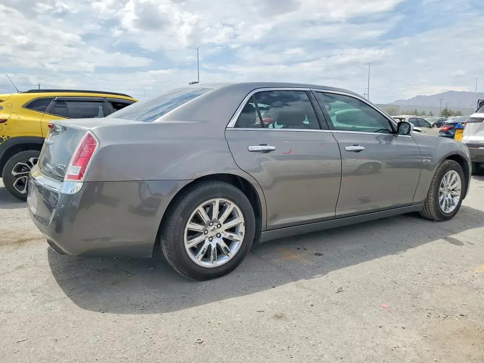 2011 CHRYSLER 300 LIMITED  