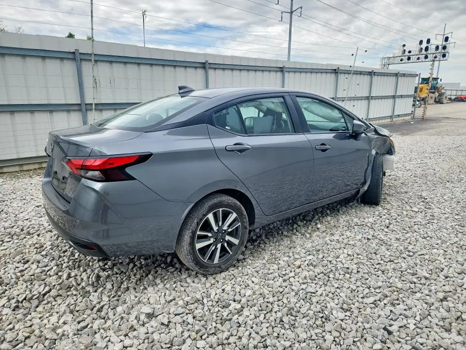 2025 NISSAN VERSA SV  