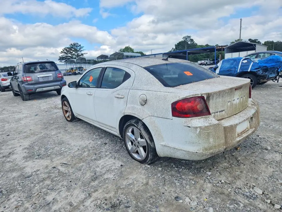 2013 DODGE AVENGER SE  