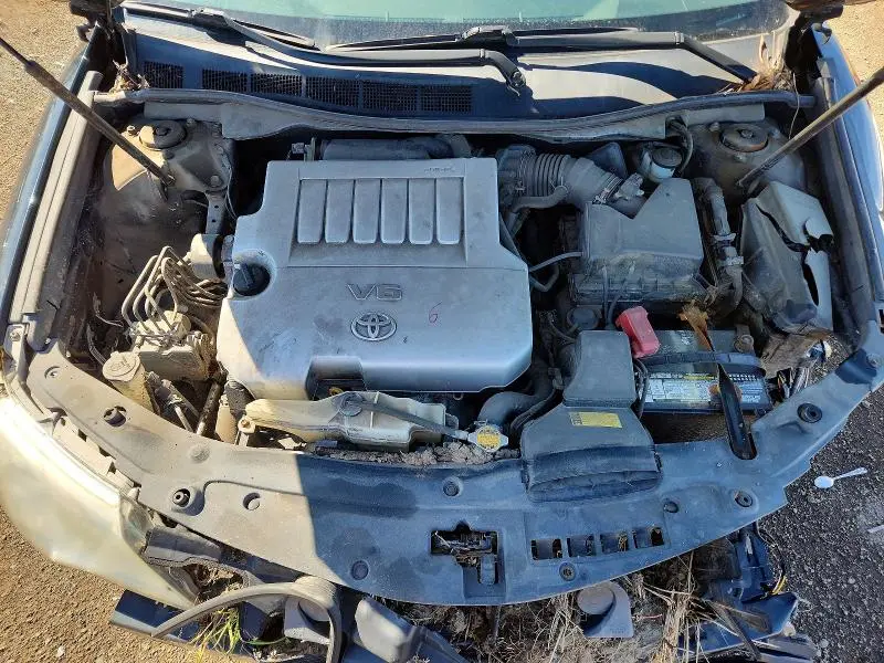 2012 TOYOTA CAMRY XLE V6  