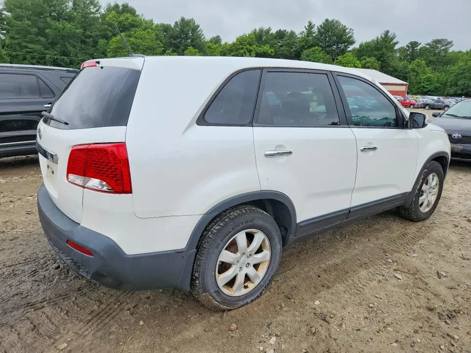 2011 KIA SORENTO LX  