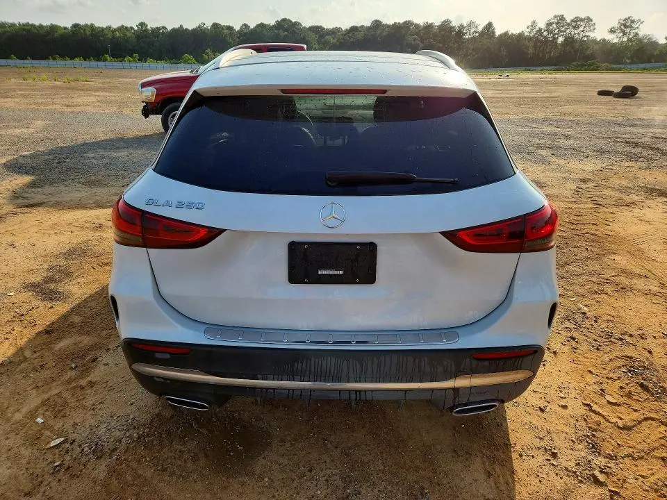 2022 MERCEDES-BENZ GLA 250  