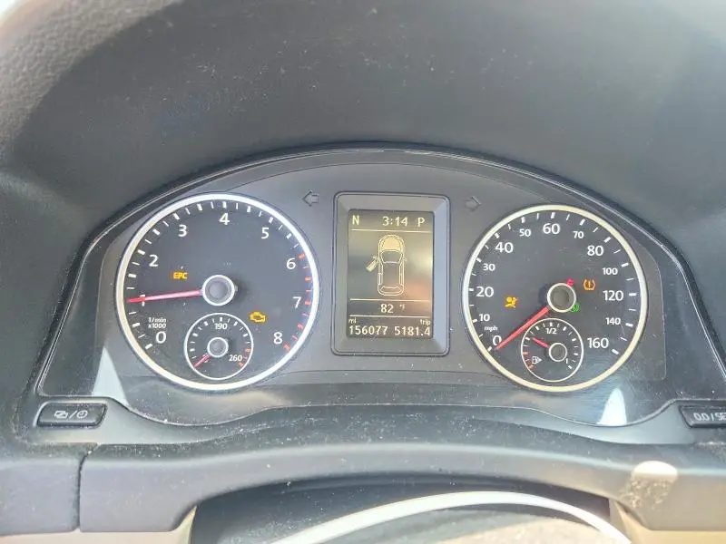 2013 VOLKSWAGEN TIGUAN S  