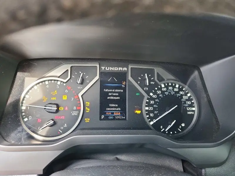 2025 TOYOTA TUNDRA SR5  