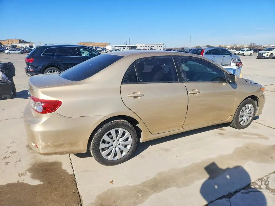 2012 TOYOTA COROLLA LE  