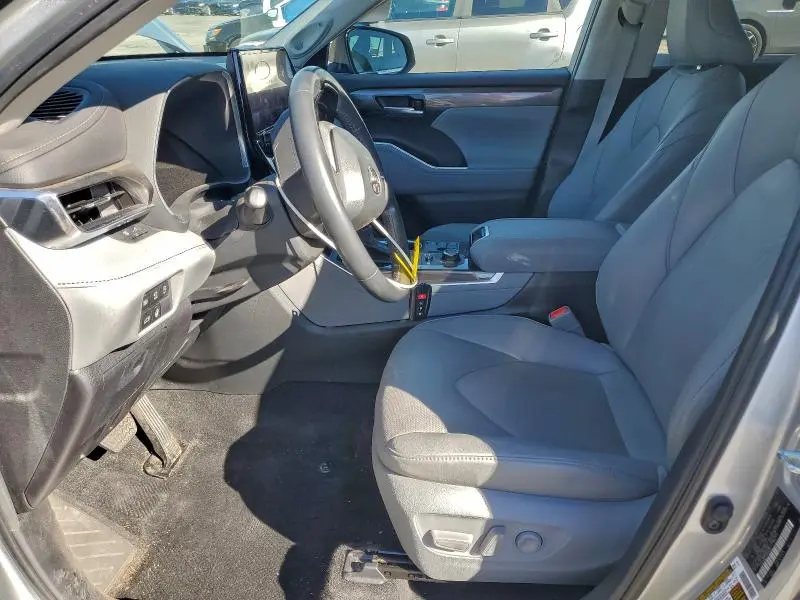 2023 TOYOTA HIGHLANDER L  