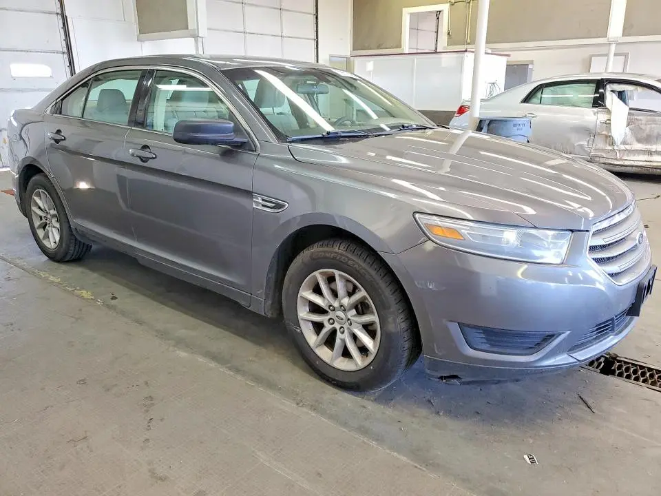 2013 FORD TAURUS SE  