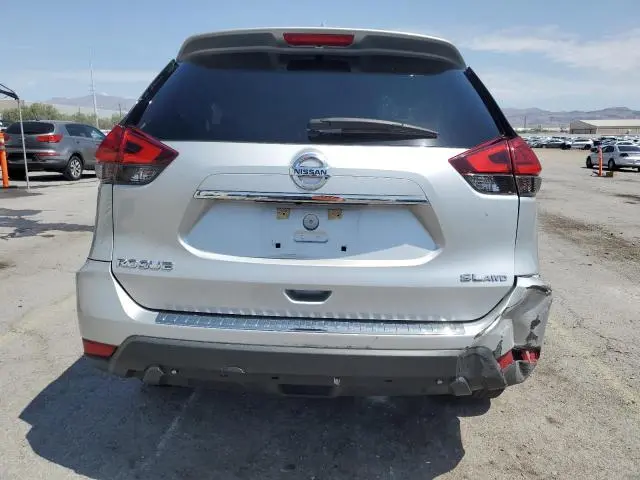 2017 NISSAN ROGUE SV  