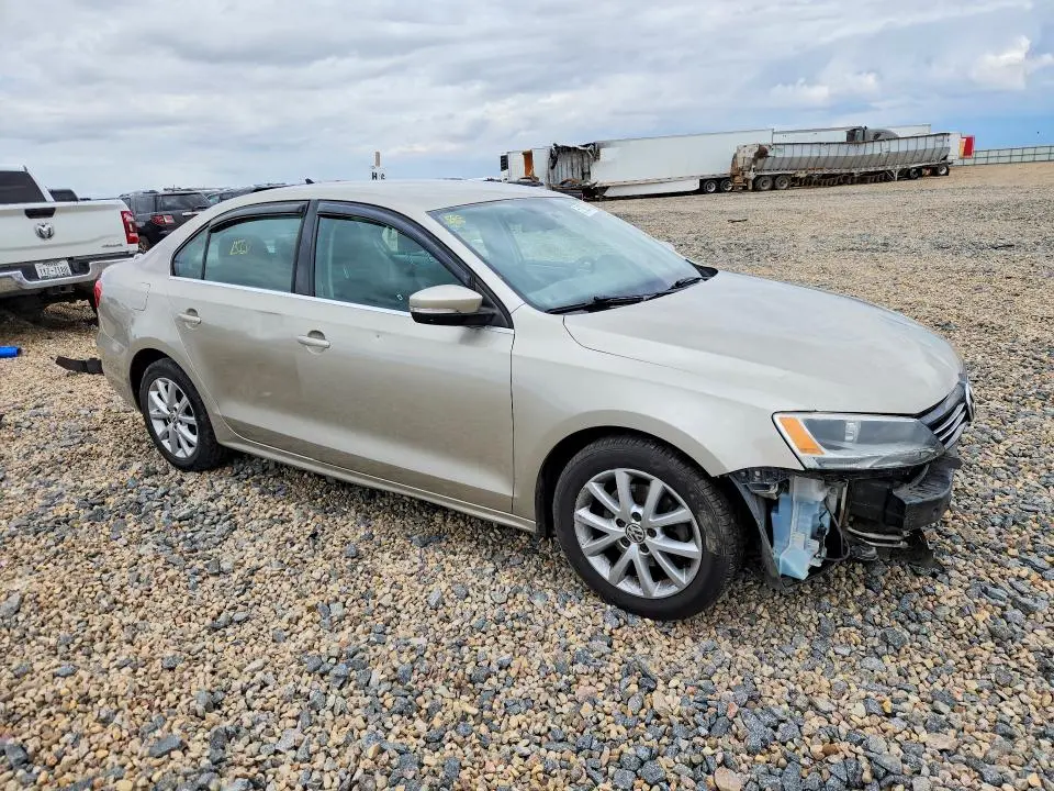 2013 VOLKSWAGEN JETTA SE  