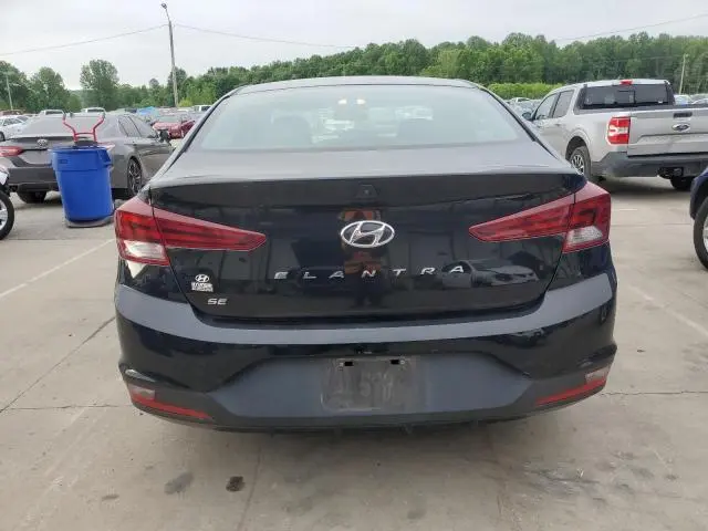 2019 HYUNDAI ELANTRA SE  