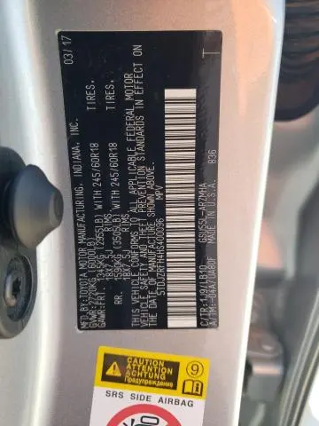 2017 TOYOTA HIGHLANDER SE  