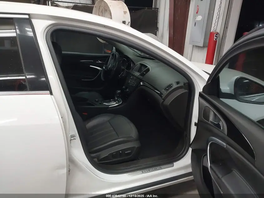 2011 BUICK REGAL CXL RUSSELSHEIM