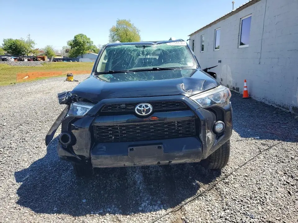 2018 TOYOTA 4RUNNER SR5 PREMIUM  