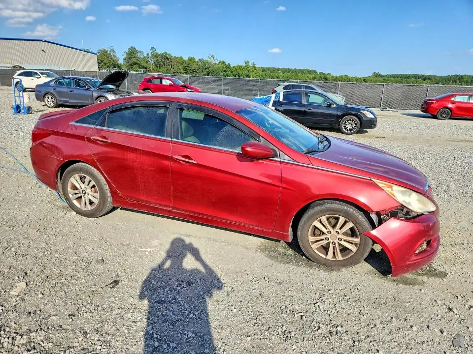 2011 HYUNDAI SONATA GLS  