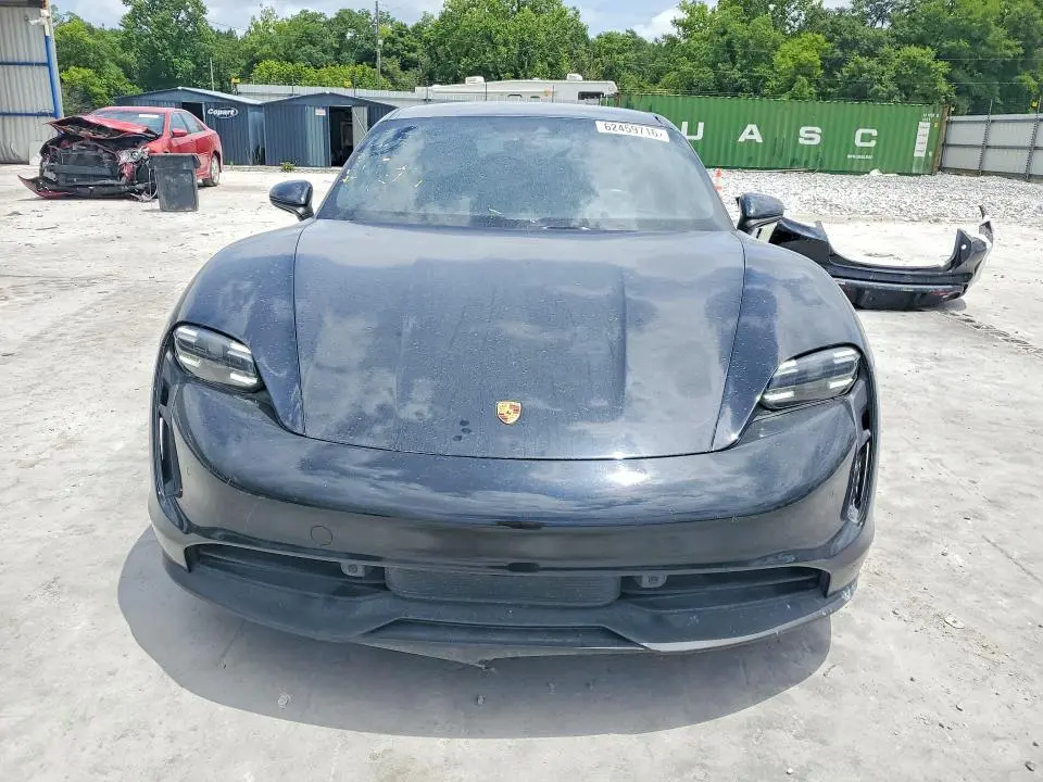 2022 PORSCHE TAYCAN   